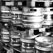 📷 #kegs #strorebeer #beerstorage #beersupplies #beerlover #craftbeer #craftbrewery #beerkeg #maisonplouvier #distributeurdeboissons #beerdistributor